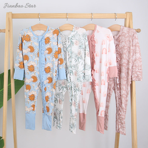 Novas vendas quentes roupas de bambu impressão personalizada pijamas infantis macio respirável roupas de bebê com zíper plissado macacão de bebê