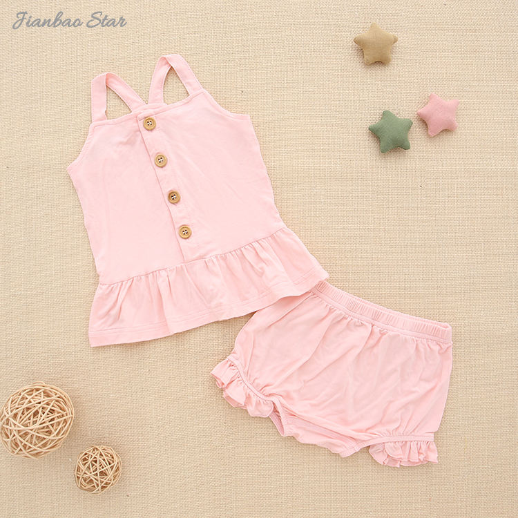Conjunto de roupas de verão para meninas, novo e quente, com alça de ombro, tops e lindos shorts com babados, roupas de bebê de malha de bambu