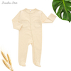 Novo design 100% algodão personalizado cor sólida manga comprida pijamas com botões recém-nascidos macacão roupas de bebê