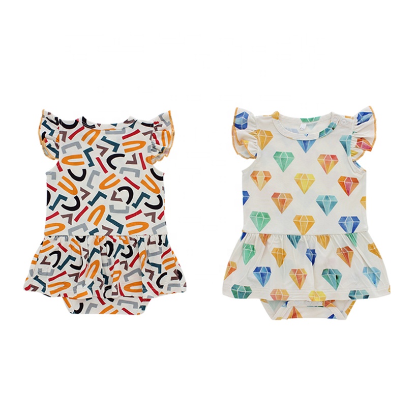 Abraçando o conforto e a sustentabilidade com roupas, pijamas e travessas de bambu para bebês