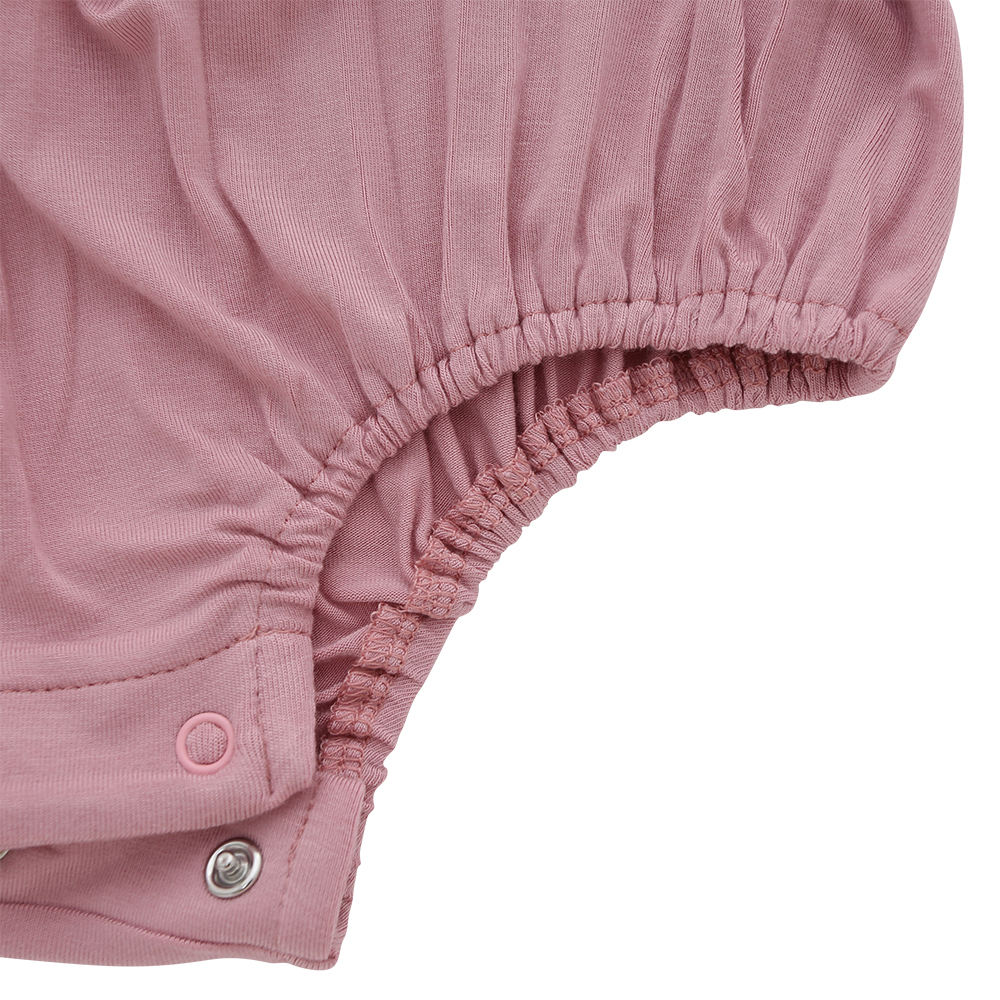 Venda superior 100% algodão atacado confortável de alta qualidade babados manga comprida botões recém-nascidos macacão roupas