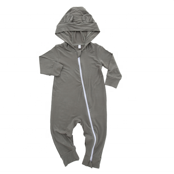 Macacão super macio e respirável de fibra de bambu para recém-nascidos com pés, pijama de manga curta para bebês