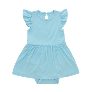 Direto da fábrica personalizado bebê meninas vestido plissado cor sólida textura macia verão elegante adorável boutique atacado conjunto de macacão de bebê