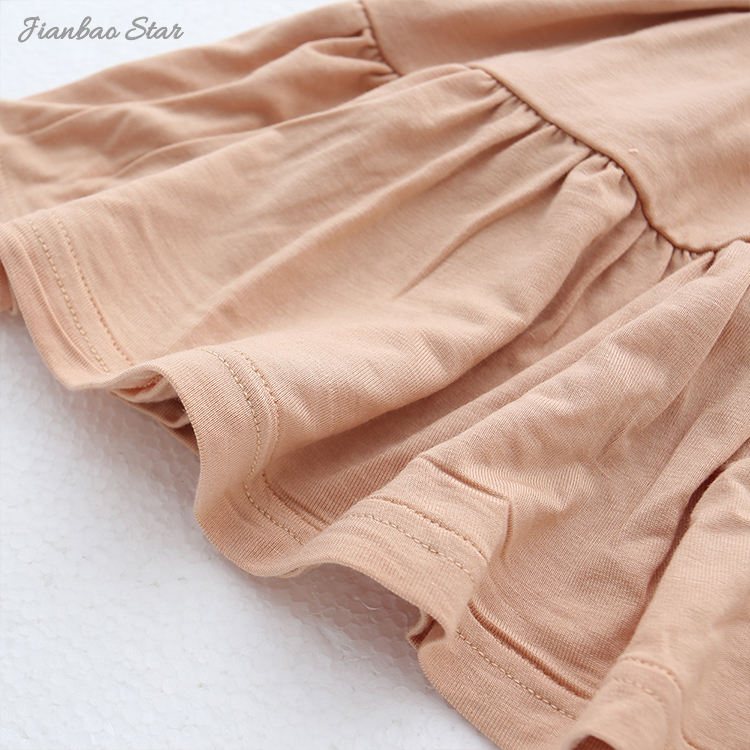 O charme atemporal do vestido com babados para bebês: um guia completo
