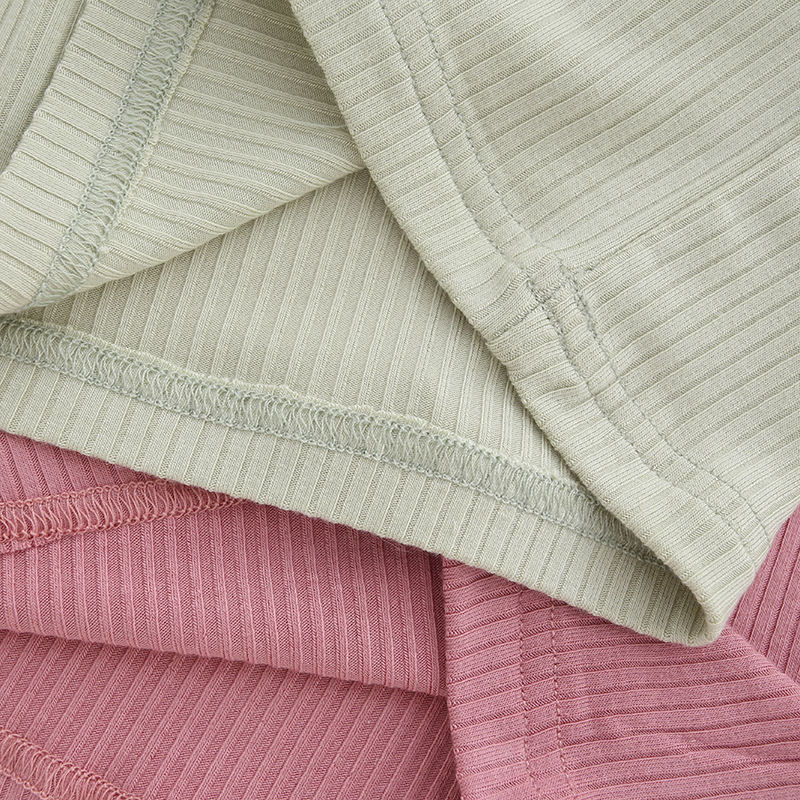 Conjunto de 2 peças de roupas de verão unissex de bambu com nervuras para a pele, mangas curtas, shorts, roupas de verão para bebês e crianças