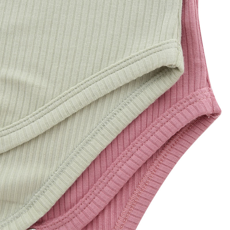 Macacão de bebê unissex de malha de bambu, popular, sem mangas, verão, gola envelope, roupas de bebê, design de botão de abertura, macacão de bebê