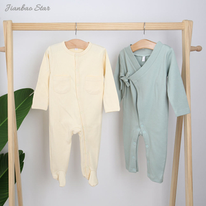 Novo design 100% algodão personalizado cor sólida manga comprida pijamas com botões recém-nascidos macacão roupas de bebê